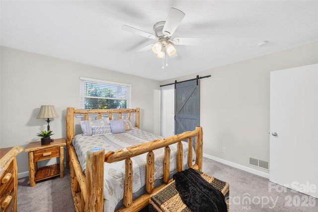 1771 24th Avenue Court NE, Hickory, NC 28601