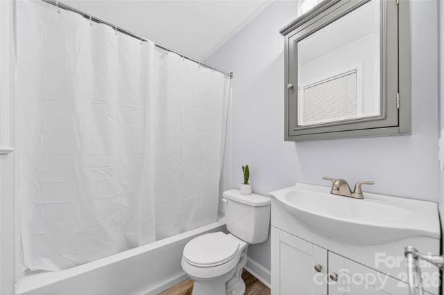 1771 24th Avenue Court NE, Hickory, NC 28601
