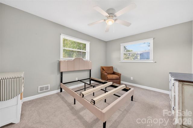 1771 24th Avenue Court NE, Hickory, NC 28601