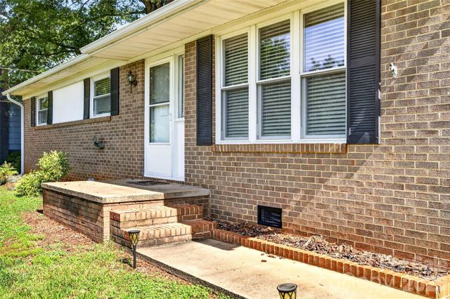 1771 24th Avenue Court NE, Hickory, NC 28601