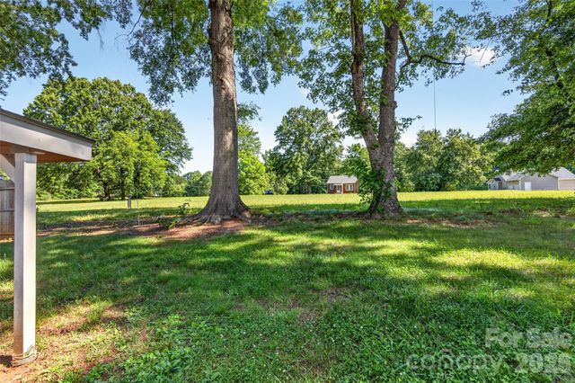 1771 24th Avenue Court NE, Hickory, NC 28601