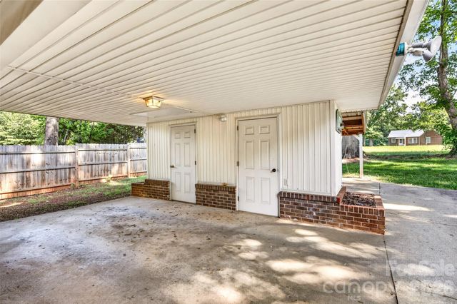 1771 24th Avenue Court NE, Hickory, NC 28601