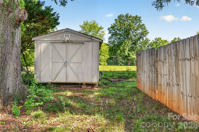 1771 24th Avenue Court NE, Hickory, NC 28601