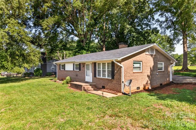1771 24th Avenue Court NE, Hickory, NC 28601