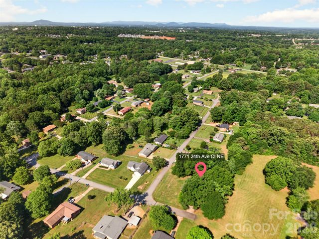 1771 24th Avenue Court NE, Hickory, NC 28601
