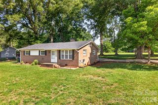 1771 24th Avenue Court NE, Hickory, NC 28601