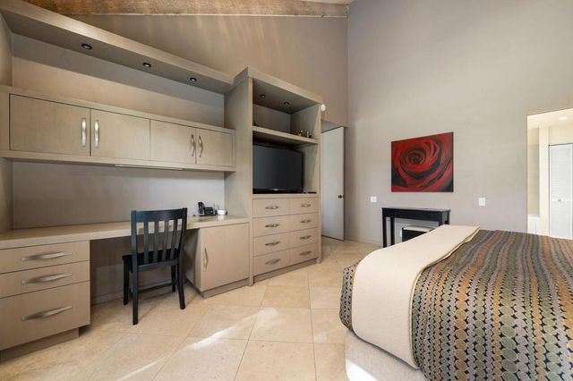 330 Forest Hills Drive, Rancho Mirage, CA 92270