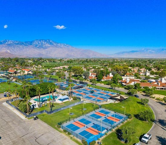 330 Forest Hills Drive, Rancho Mirage, CA 92270