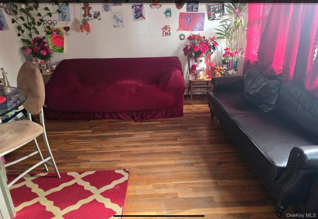 5 Campion Street, Brentwood, NY 11717