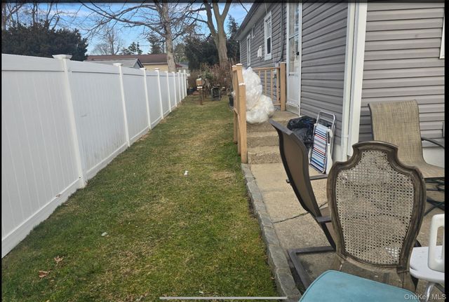 5 Campion Street, Brentwood, NY 11717