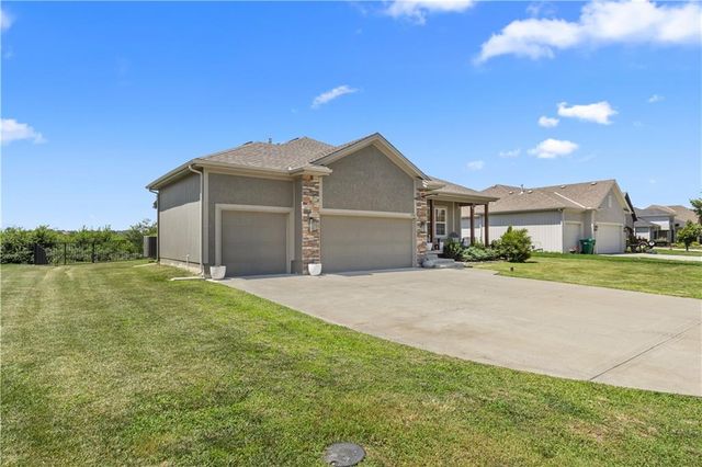 4904 N 126th Street, Kansas City, KS 66109