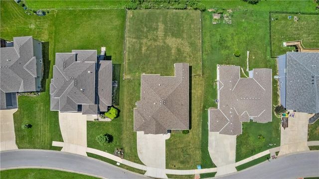 4904 N 126th Street, Kansas City, KS 66109