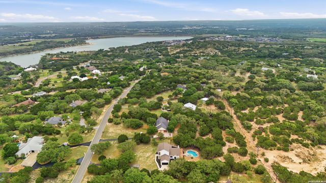 150 LAKE VIEW DR, Boerne, TX 78006