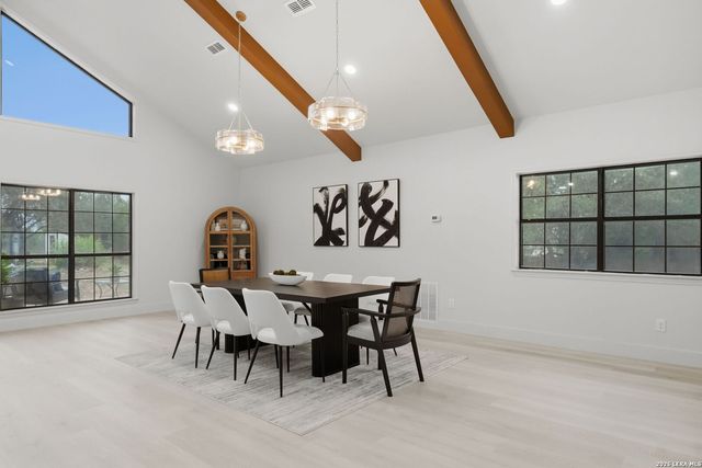 150 LAKE VIEW DR, Boerne, TX 78006