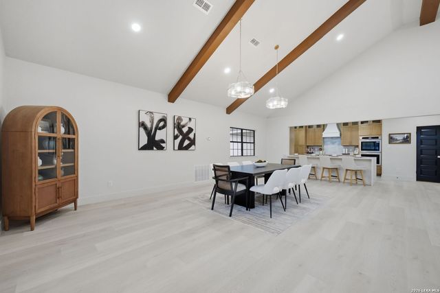 150 LAKE VIEW DR, Boerne, TX 78006