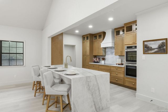 150 LAKE VIEW DR, Boerne, TX 78006