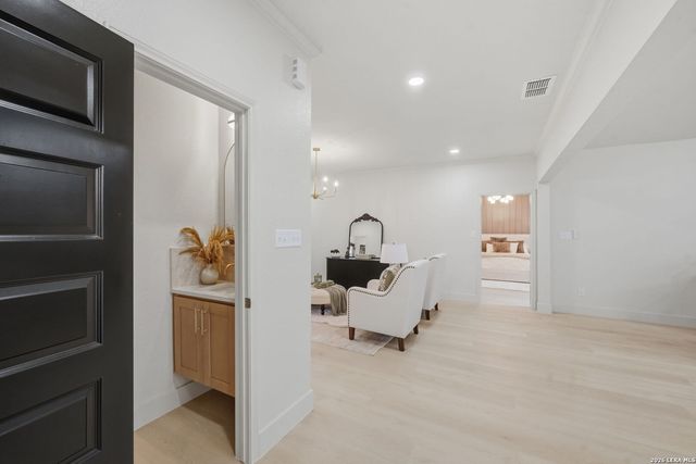 150 LAKE VIEW DR, Boerne, TX 78006