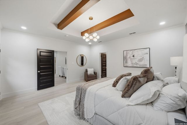 150 LAKE VIEW DR, Boerne, TX 78006