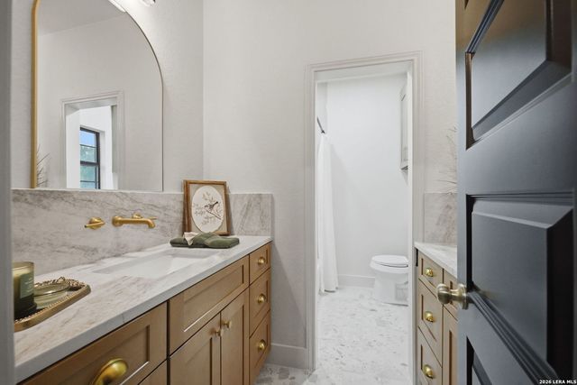 150 LAKE VIEW DR, Boerne, TX 78006