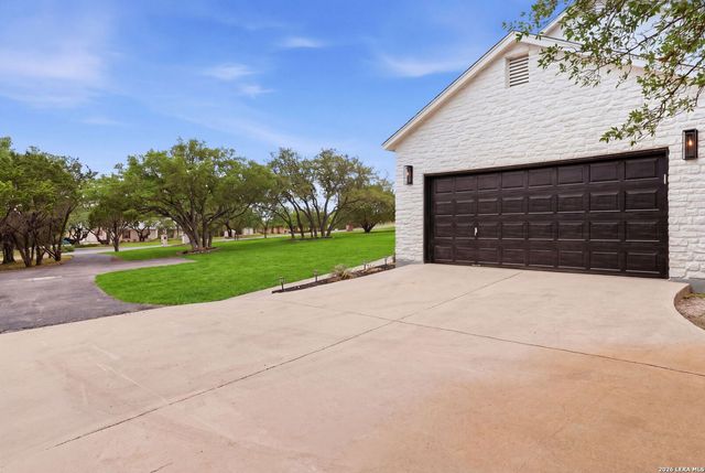 150 LAKE VIEW DR, Boerne, TX 78006