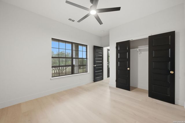 150 LAKE VIEW DR, Boerne, TX 78006