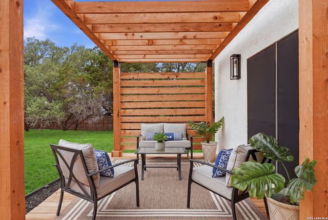 150 LAKE VIEW DR, Boerne, TX 78006