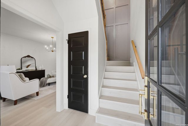 150 LAKE VIEW DR, Boerne, TX 78006