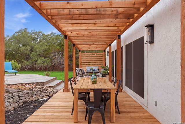 150 LAKE VIEW DR, Boerne, TX 78006