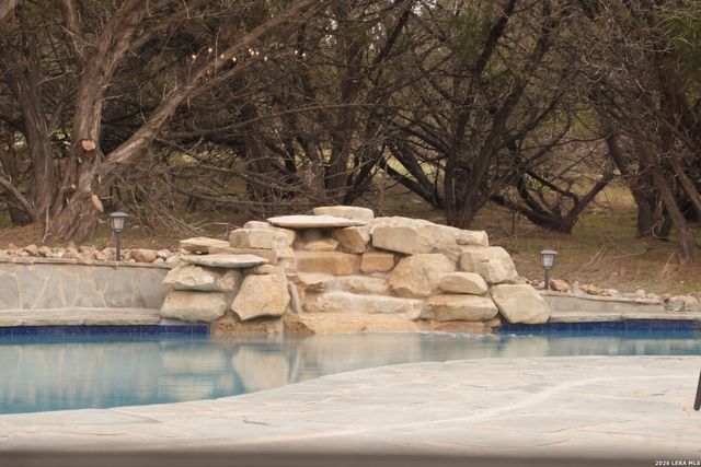 150 LAKE VIEW DR, Boerne, TX 78006