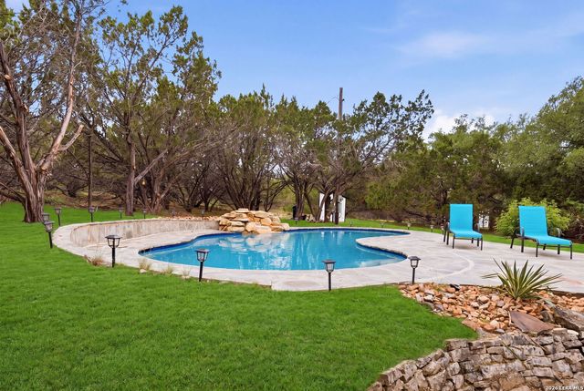 150 LAKE VIEW DR, Boerne, TX 78006