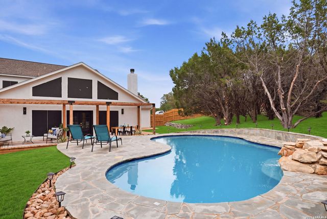 150 LAKE VIEW DR, Boerne, TX 78006