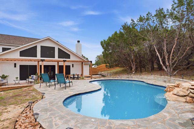 150 LAKE VIEW DR, Boerne, TX 78006