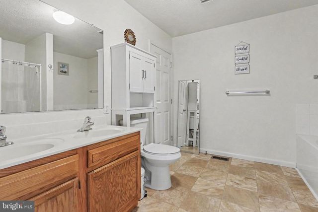 7 KINA CT, Elkton, MD 21921