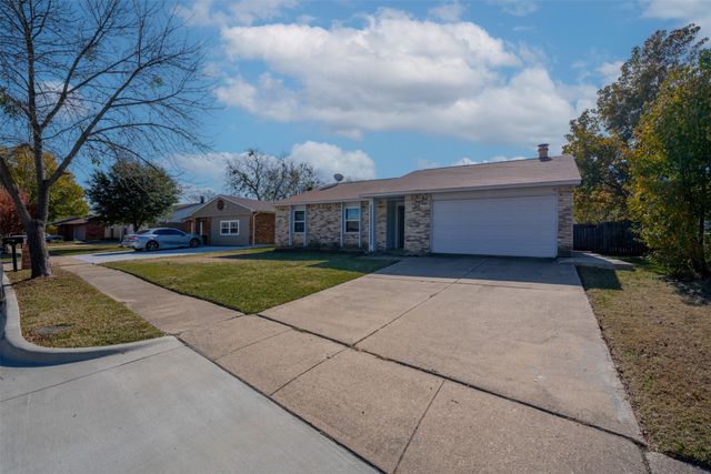 1117 Llano Trail, Grand Prairie, TX 75052