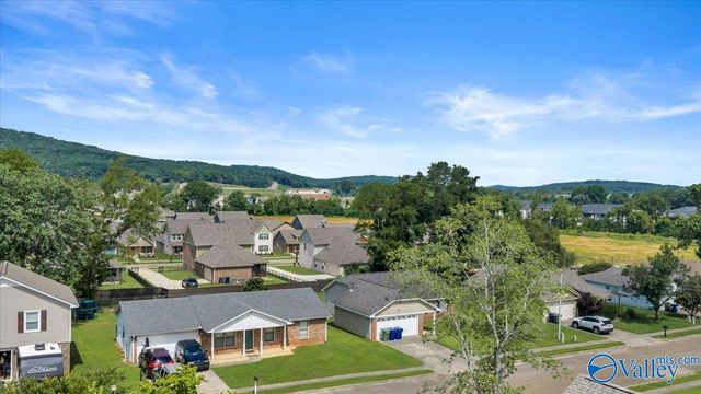 109 Bridgestone Drive NE, Huntsville, AL 35811
