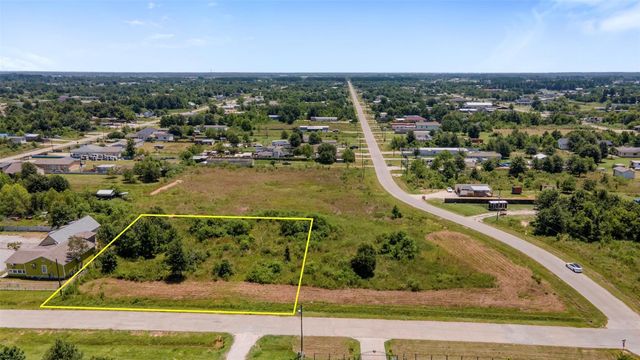 341 County Road 3578, Cleveland, TX 77327