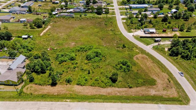 341 County Road 3578, Cleveland, TX 77327