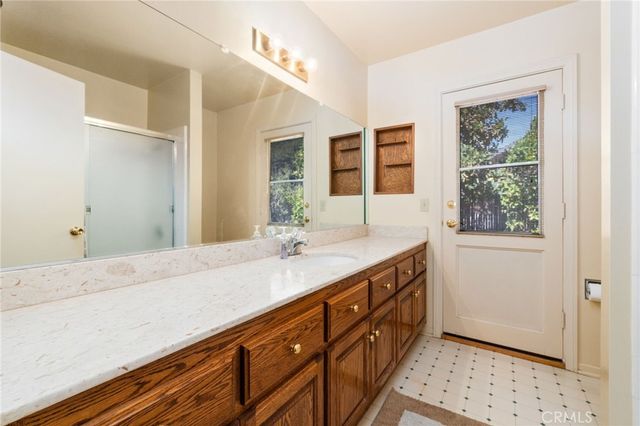 19341 Willowbrook, Yorba Linda, CA 92886