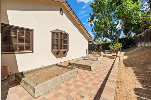 19341 Willowbrook, Yorba Linda, CA 92886