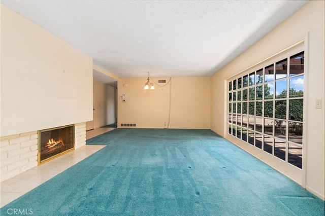 19341 Willowbrook, Yorba Linda, CA 92886