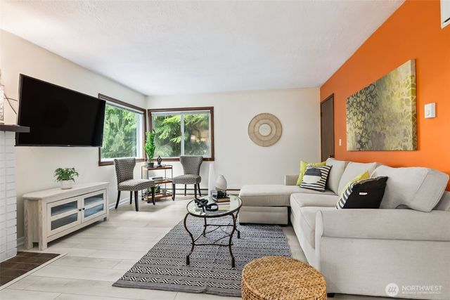 1347 N Pear Street NE, Olympia, WA 98506