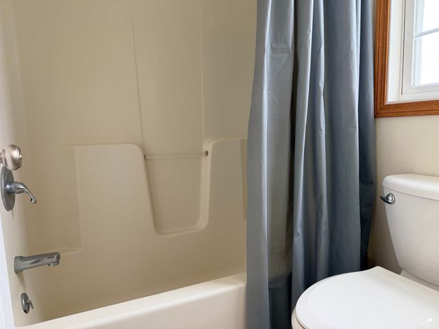 516 Harland Drive, Manhattan, KS 66503