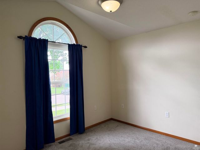 516 Harland Drive, Manhattan, KS 66503