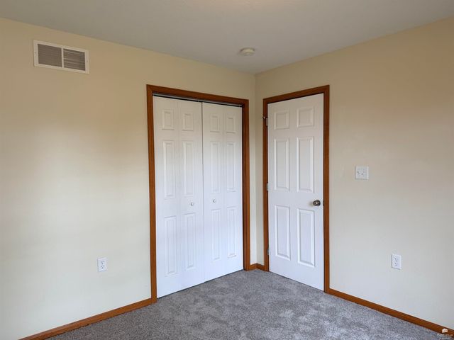 516 Harland Drive, Manhattan, KS 66503