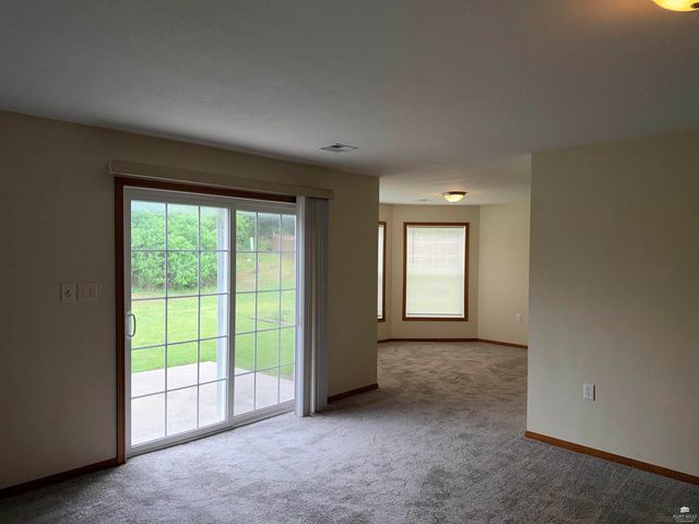 516 Harland Drive, Manhattan, KS 66503