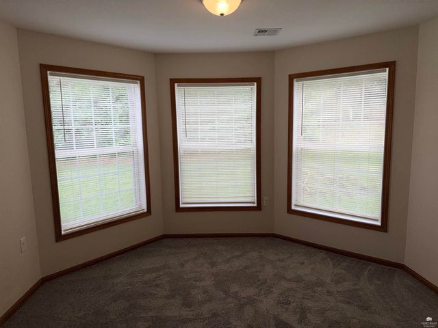 516 Harland Drive, Manhattan, KS 66503