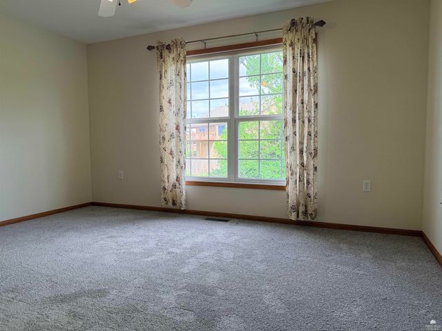 516 Harland Drive, Manhattan, KS 66503