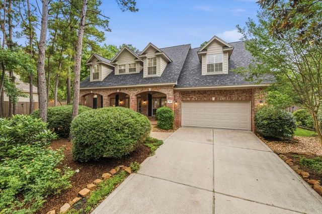 130 E Fairbranch Circle, The Woodlands, TX 77382
