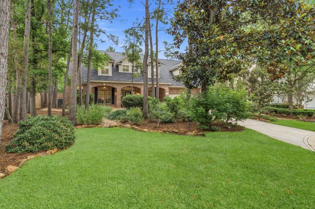 130 E Fairbranch Circle, The Woodlands, TX 77382