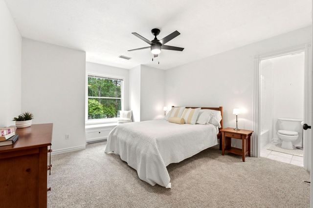 130 E Fairbranch Circle, The Woodlands, TX 77382